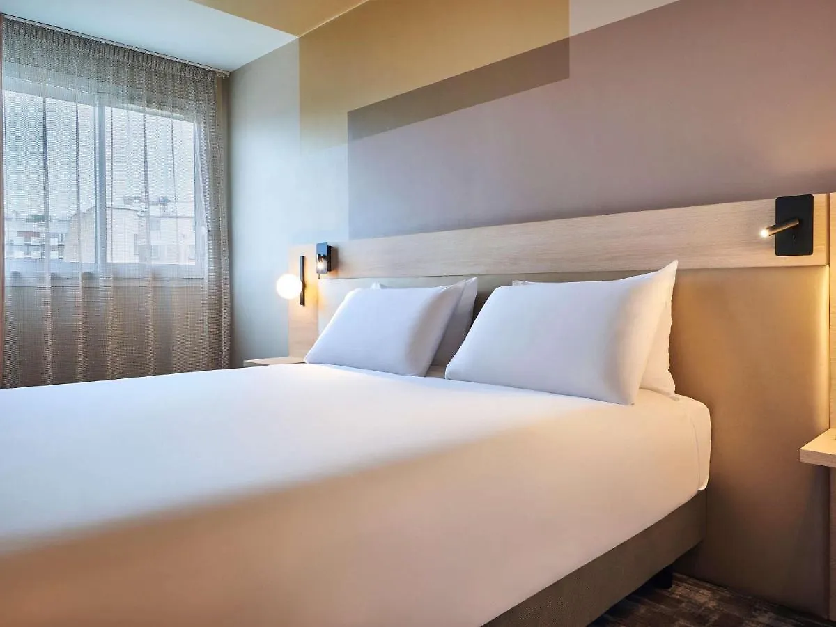 Mercure Paris 15 Porte De Versailles 4*,