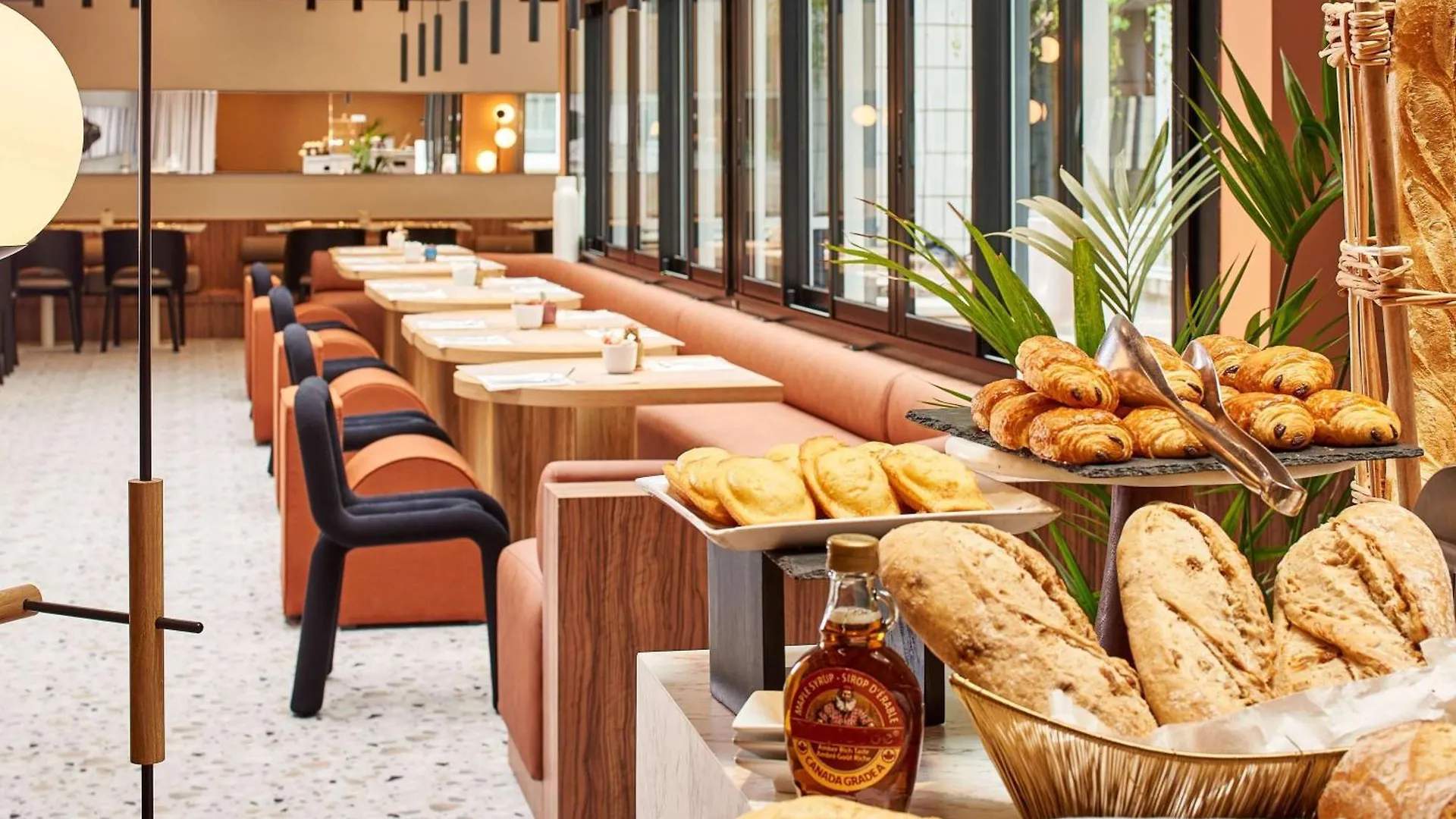 Hotel Mercure Paris 15 Porte De Versailles